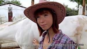 Amateur cowgirl with beautiful booty fucking outdoor