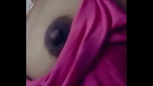 Deshi tamil aunty boobs show
